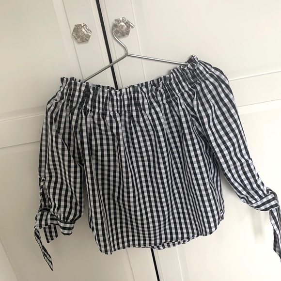 Ardene Off the Shoulder Top - Picture 2 of 3